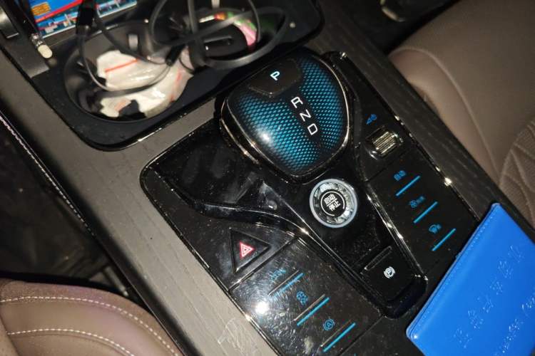 Used BYD Han 2020 DM Four-Wheel Drive Performance Edition Prestige Model Gear Lever
