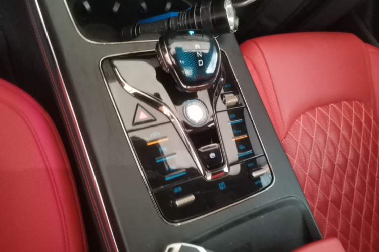 Used BYD Han 2020 EV Four-Wheel Drive High-Performance Flagship Model Gear Lever