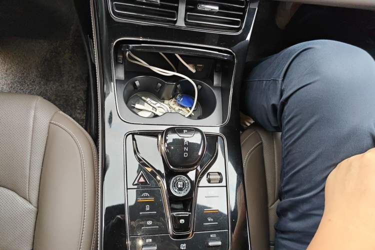 Used BYD Han 2020 EV Long-Range Luxury Model Gear Lever