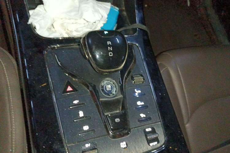 Used BYD Han 2020 DM Four-Wheel Drive Performance Edition Prestige Model Gear Lever