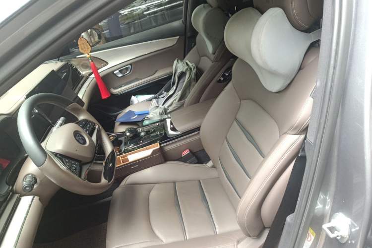 Used BYD Han 2020 DM Four-Wheel Drive Performance Edition Luxury Model Left Front Seat