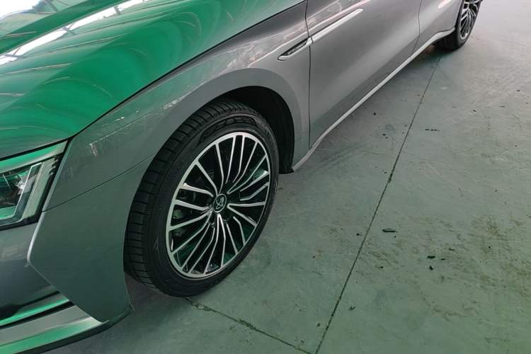 Used BYD Han 2020 DM Four-Wheel Drive Performance Edition Prestige Model Left Front Wheel Hub