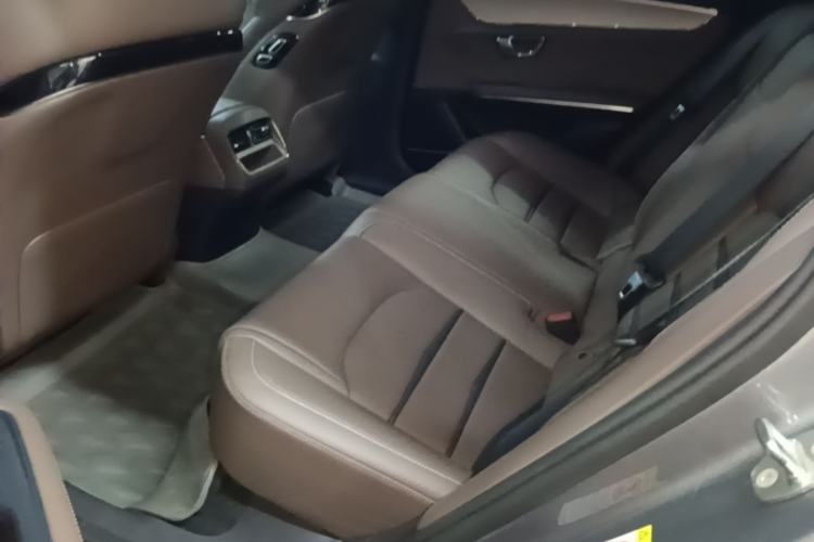 Used BYD Han 2020 DM Four-Wheel Drive Performance Edition Luxury Model Left Rear Seat
