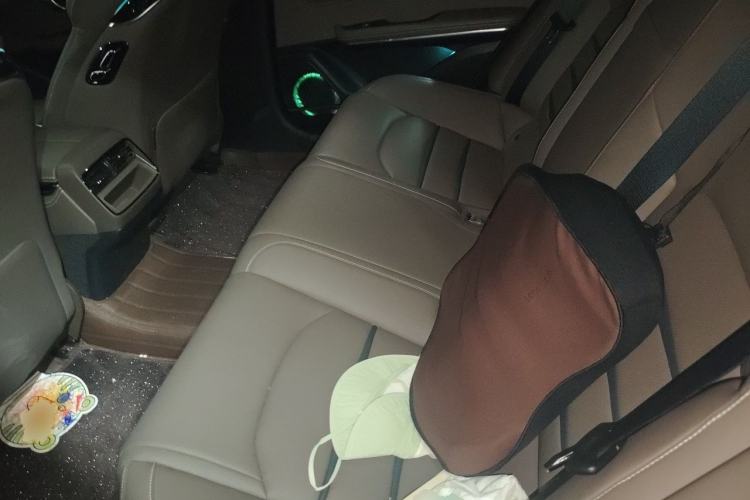 Used BYD Han 2020 DM Four-Wheel Drive Performance Edition Luxury Model Left Rear Seat