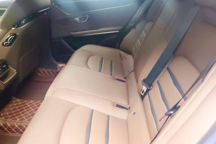 Used BYD Han 2020 DM Four-Wheel Drive Performance Edition Luxury Model Left Rear Seat