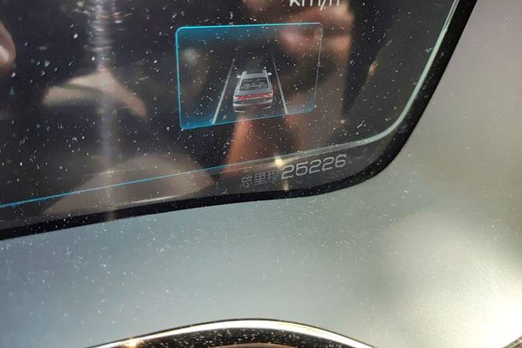 Used BYD Han 2020 EV Four-Wheel Drive High-Performance Flagship Model Odometer Close Up