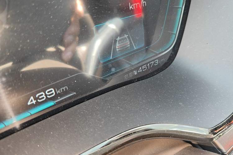 Used BYD Han 2020 EV Four-Wheel Drive High-Performance Flagship Model Odometer Close Up