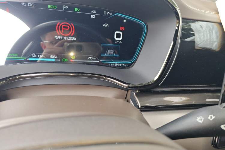 Used BYD Han 2020 DM Four-Wheel Drive Performance Edition Luxury Model Odometer Close Up