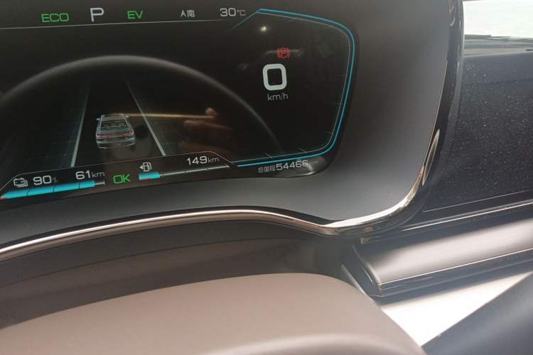 Used BYD Han 2020 DM Four-Wheel Drive Performance Edition Luxury Model Odometer Close Up
