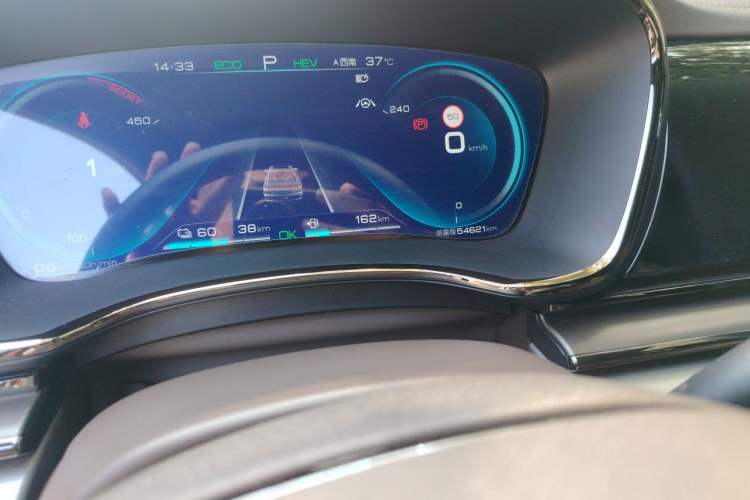 Used BYD Han 2020 DM Four-Wheel Drive Performance Edition Luxury Model Odometer Close Up