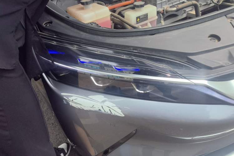 Used BYD Han 2020 EV Long-Range Luxury Model Right Front Headlight