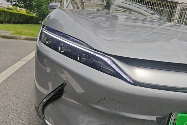 Used BYD Han 2020 EV Long-Range Luxury Model Right Front Headlight