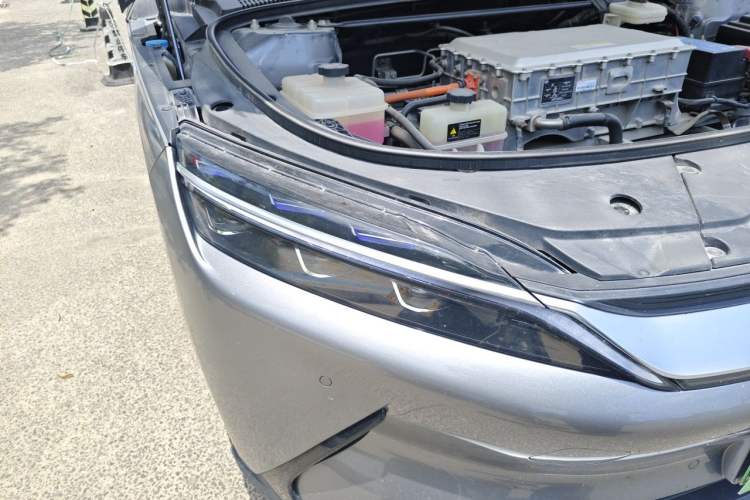 Used BYD Han 2020 EV Long-Range Luxury Model Right Front Headlight
