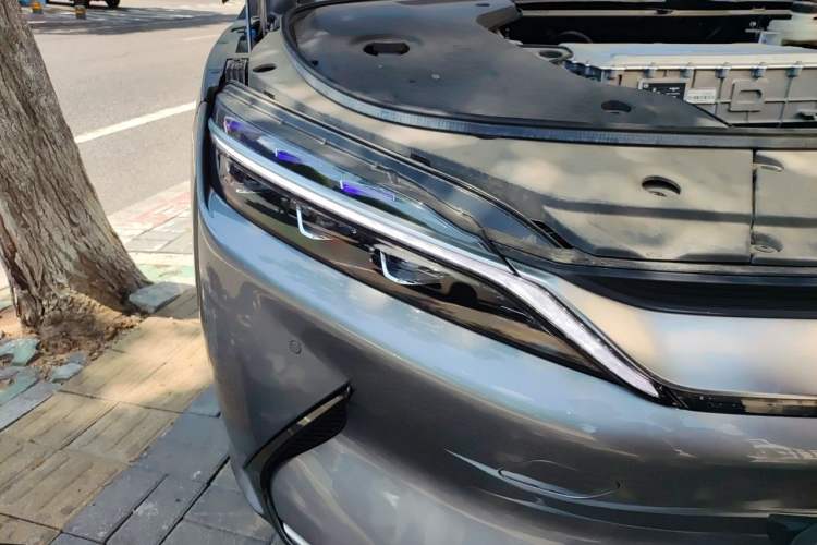 Used BYD Han 2020 EV Four-Wheel Drive High-Performance Flagship Model Right Front Headlight