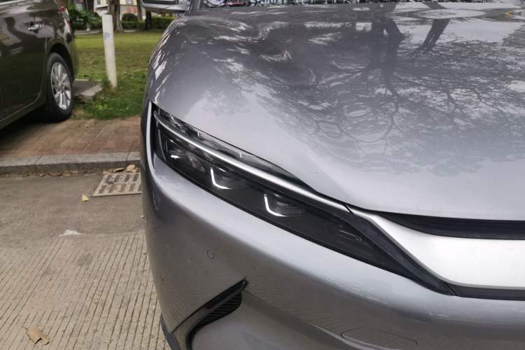 Used BYD Han 2020 EV Long-Range Luxury Model Right Front Headlight