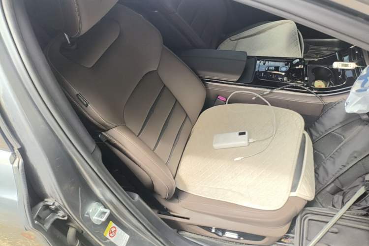 Used BYD Han 2020 EV Long-Range Luxury Model Right Front Seat