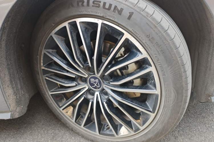 Used BYD Han 2020 EV Long-Range Luxury Model Right Front Wheel Hub