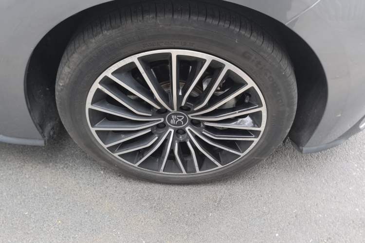 Used BYD Han 2020 EV Long-Range Luxury Model Right Front Wheel Hub