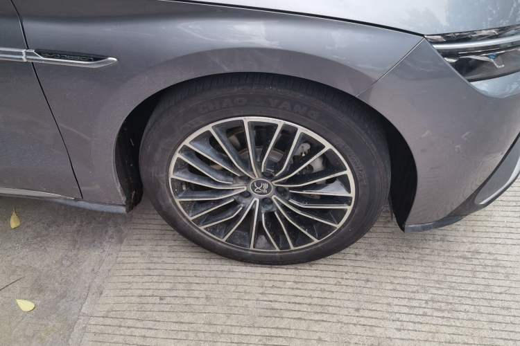 Used BYD Han 2020 EV Long-Range Luxury Model Right Front Wheel Hub