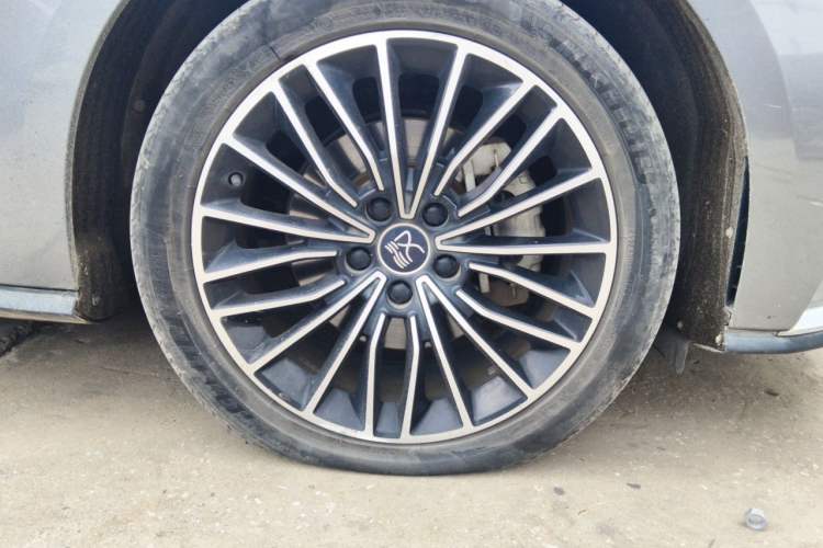 Used BYD Han 2020 DM Four-Wheel Drive Performance Edition Luxury Model Right Front Wheel Hub