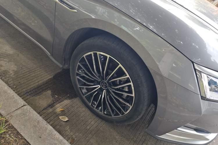 Used BYD Han 2020 DM Four-Wheel Drive Performance Edition Luxury Model Right Front Wheel Hub
