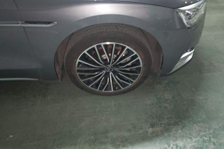 Used BYD Han 2020 DM Four-Wheel Drive Performance Edition Prestige Model Right Front Wheel Hub