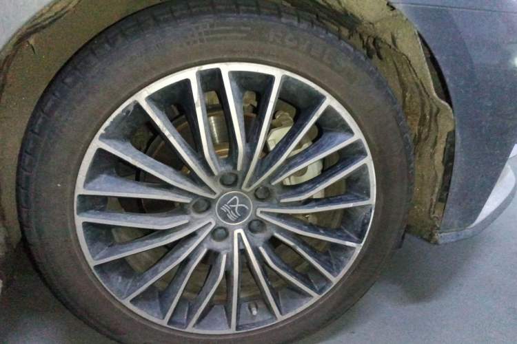 Used BYD Han 2020 DM Four-Wheel Drive Performance Edition Prestige Model Right Front Wheel Hub