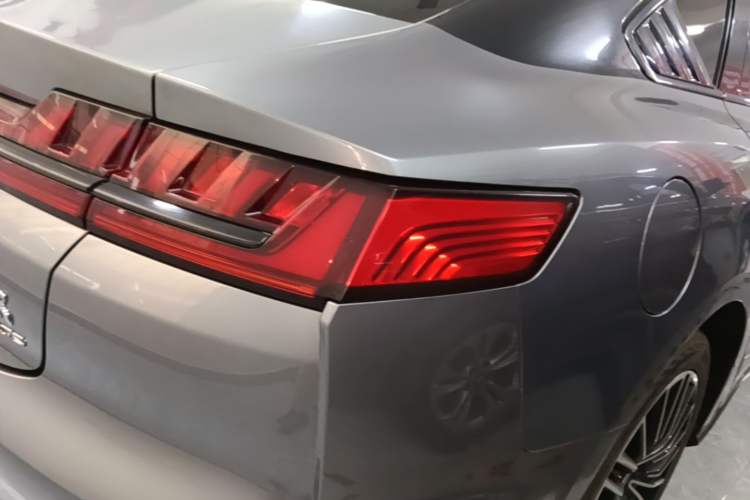 Used BYD Han 2020 DM Four-Wheel Drive Performance Edition Luxury Model Right Rear Taillight