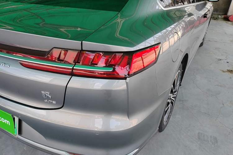 Used BYD Han 2020 DM Four-Wheel Drive Performance Edition Prestige Model Right Rear Taillight