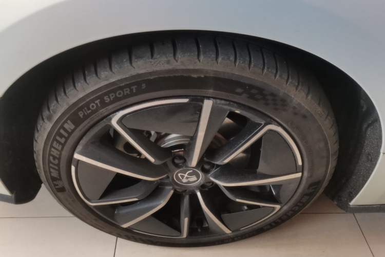 Used BYD Han 2020 EV Four-Wheel Drive High-Performance Flagship Model Right Rear Wheel Hub
