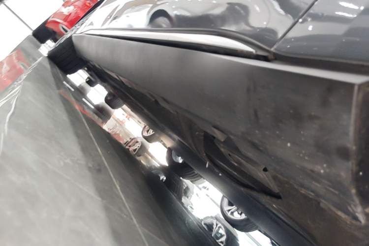 Used BYD Han 2020 EV Long-Range Luxury Model Right Side Sill