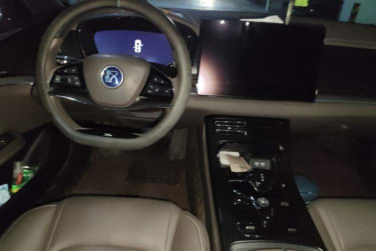 Used BYD Han 2020 DM Four-Wheel Drive Performance Edition Luxury Model Steering Wheel
