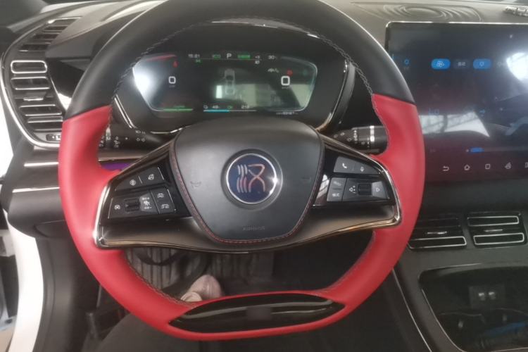 Used BYD Han 2020 EV Four-Wheel Drive High-Performance Flagship Model Steering Wheel