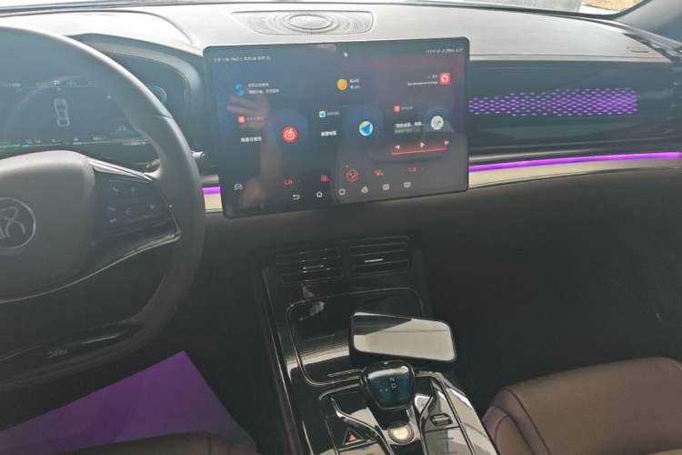 Used BYD Han 2020 DM Four-Wheel Drive Performance Edition Luxury Model Audio And AC Panel
