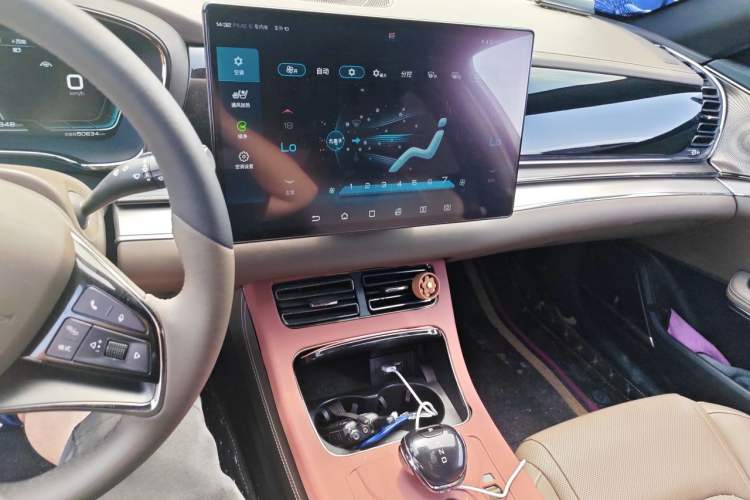 Used BYD Han 2020 EV Long-Range Luxury Model Audio And AC Panel