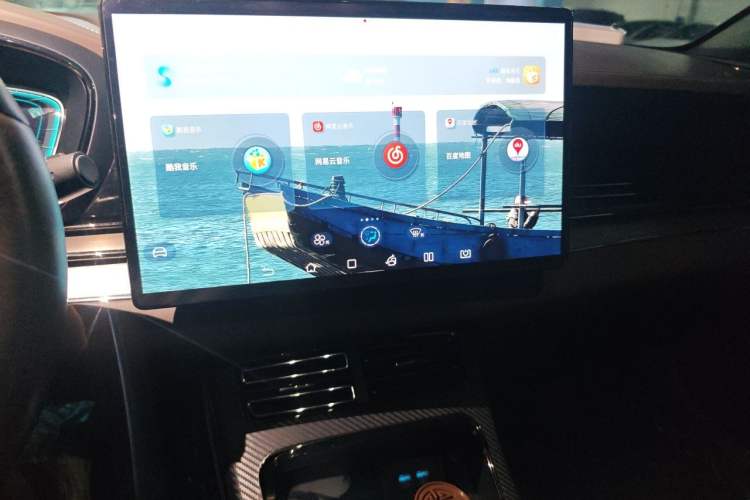 Used BYD Han 2020 EV Long-Range Luxury Model Audio And AC Panel