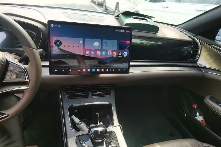 Used BYD Han 2020 EV Four-Wheel Drive High-Performance Flagship Model Audio And AC Panel