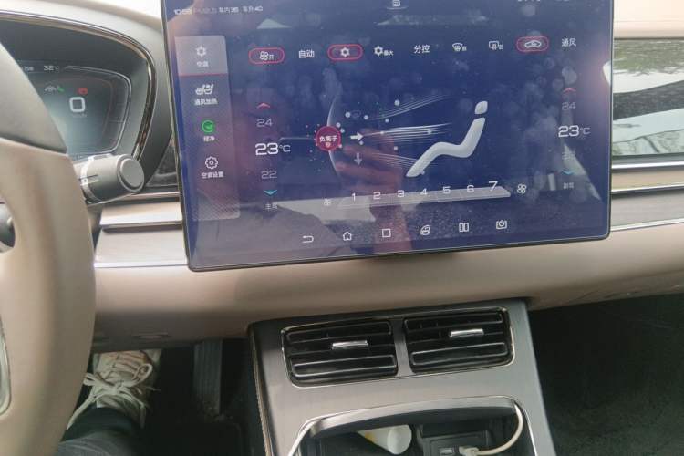 Used BYD Han 2020 EV Four-Wheel Drive High-Performance Flagship Model Audio And AC Panel