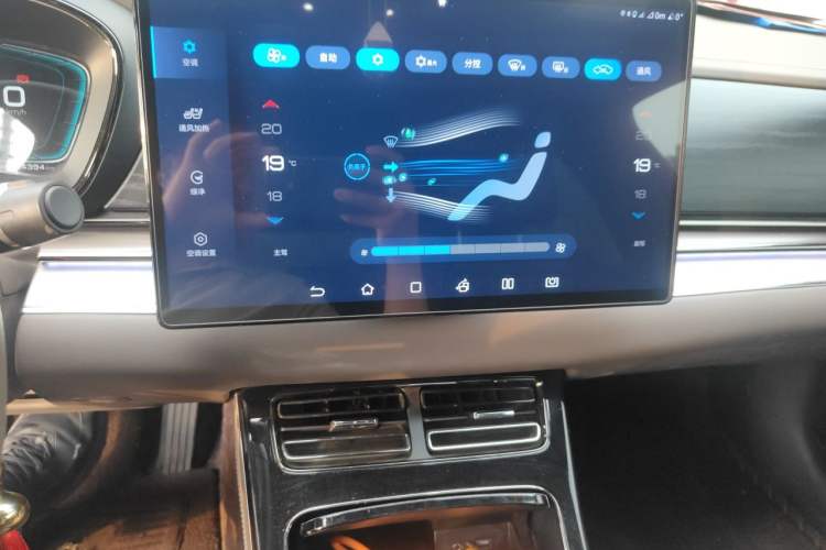 Used BYD Han 2020 EV Long-Range Luxury Model Audio And AC Panel