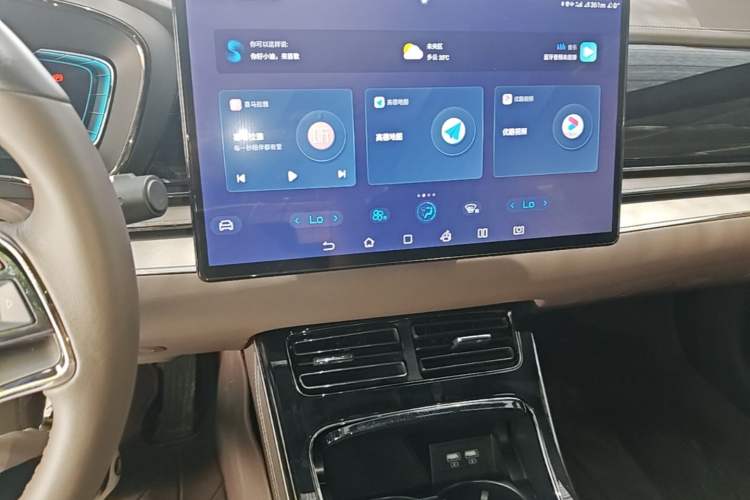 Used BYD Han 2020 EV Long-Range Luxury Model Audio And AC Panel