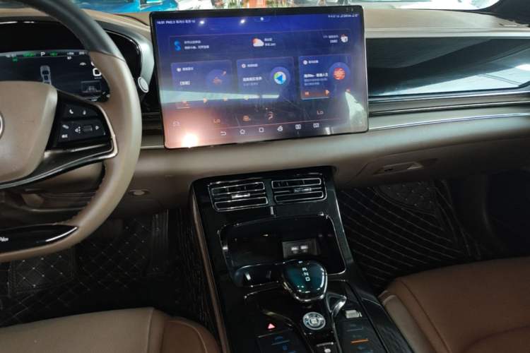 Used BYD Han 2020 DM Four-Wheel Drive Performance Edition Luxury Model Audio And AC Panel