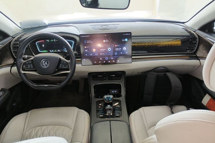 Used BYD Han 2020 EV Long-Range Deluxe Model Center Console