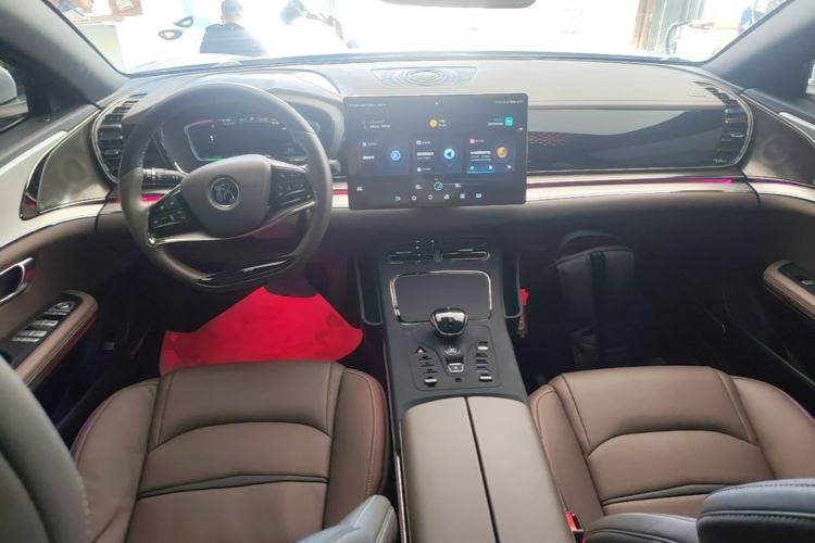 Used BYD Han 2020 EV Long-Range Luxury Model Center Console