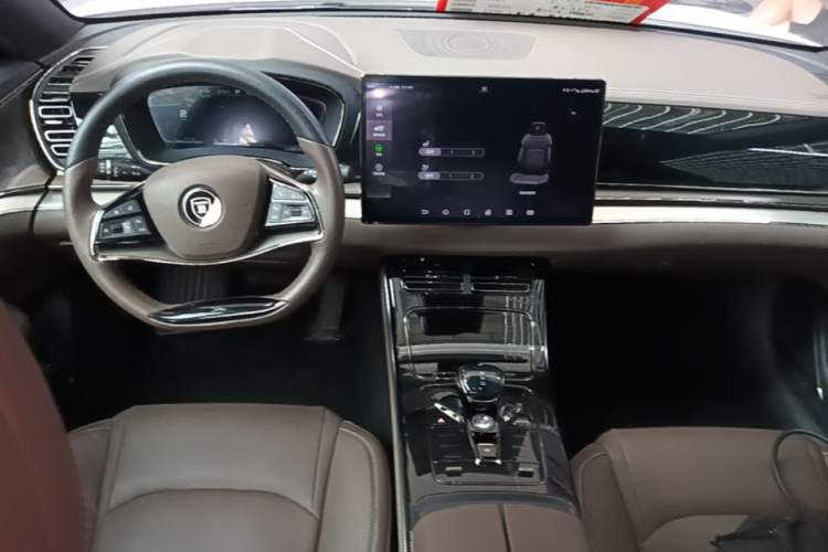 Used BYD Han 2020 EV Long-Range Luxury Model Center Console