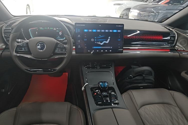 Used BYD Han 2020 EV Long-Range Deluxe Model Center Console