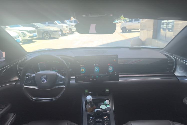 Used BYD Han 2020 EV Long-Range Deluxe Model Center Console