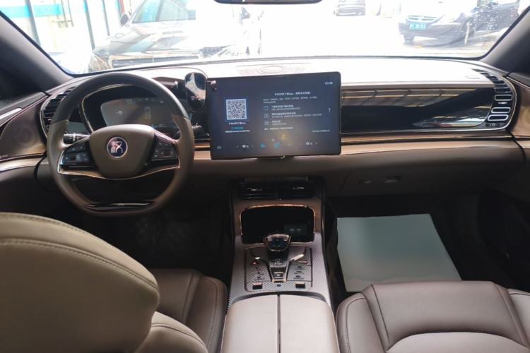 Used BYD Han 2020 DM Four-Wheel Drive Performance Edition Luxury Model Center Console