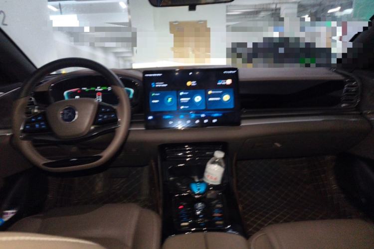 Used BYD Han 2020 EV Long-Range Luxury Model Center Console