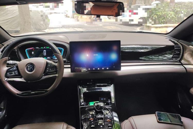 Used BYD Han 2020 EV Long-Range Luxury Model Center Console