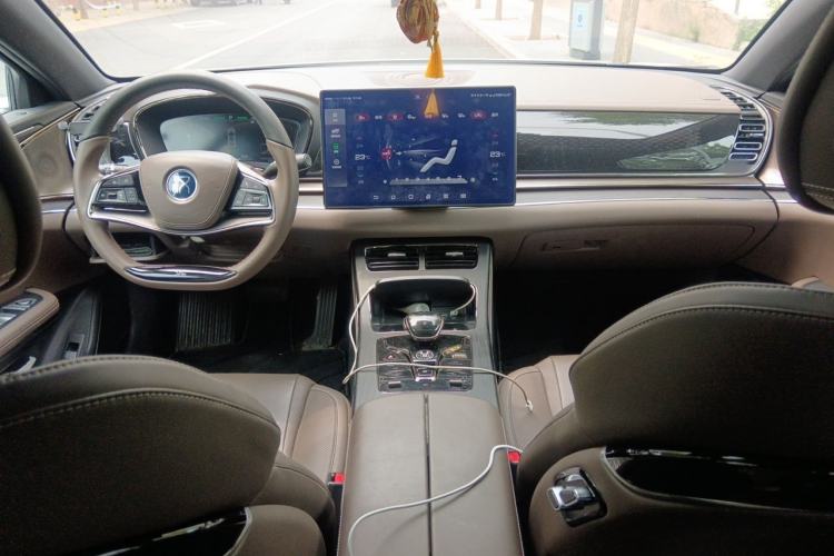 Used BYD Han 2020 EV Four-Wheel Drive High-Performance Flagship Model Center Console